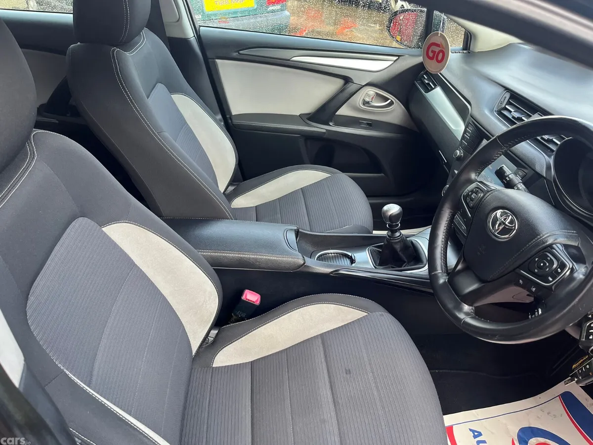 Toyota Avensis Saloon, Diesel, 2016, Black
