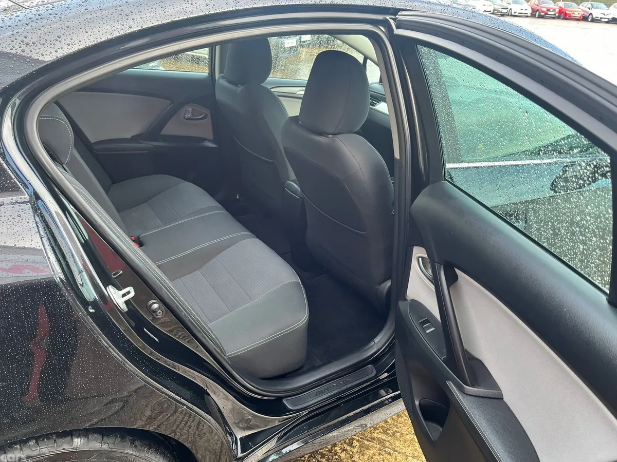 Toyota Avensis Saloon, Diesel, 2016, Black