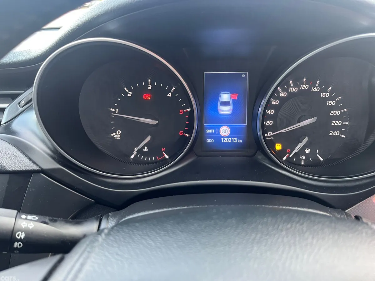 Toyota Avensis Saloon, Diesel, 2016, Black