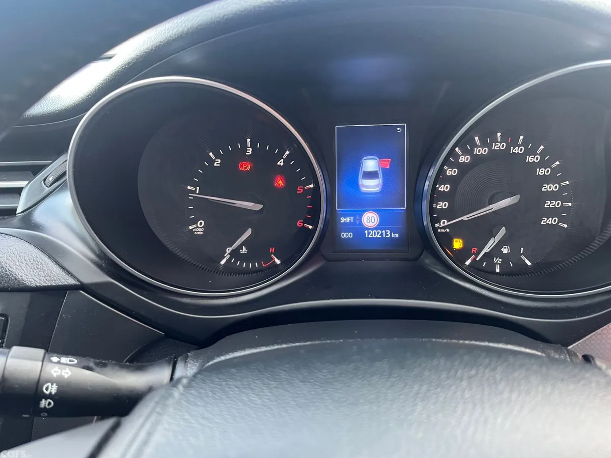 Toyota Avensis Saloon, Diesel, 2016, Black