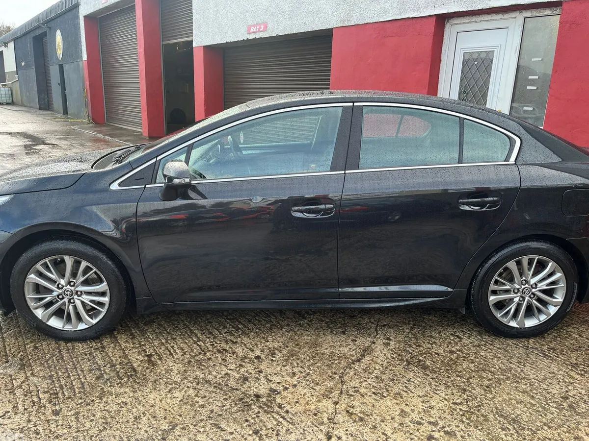 Toyota Avensis Saloon, Diesel, 2016, Black