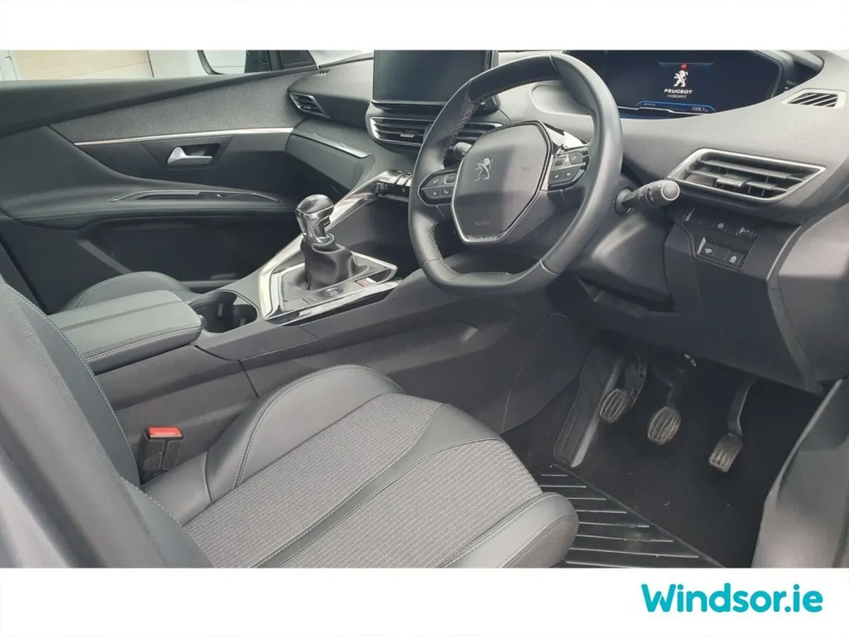 Peugeot 3008 MPV, Diesel, 2022, Grey
