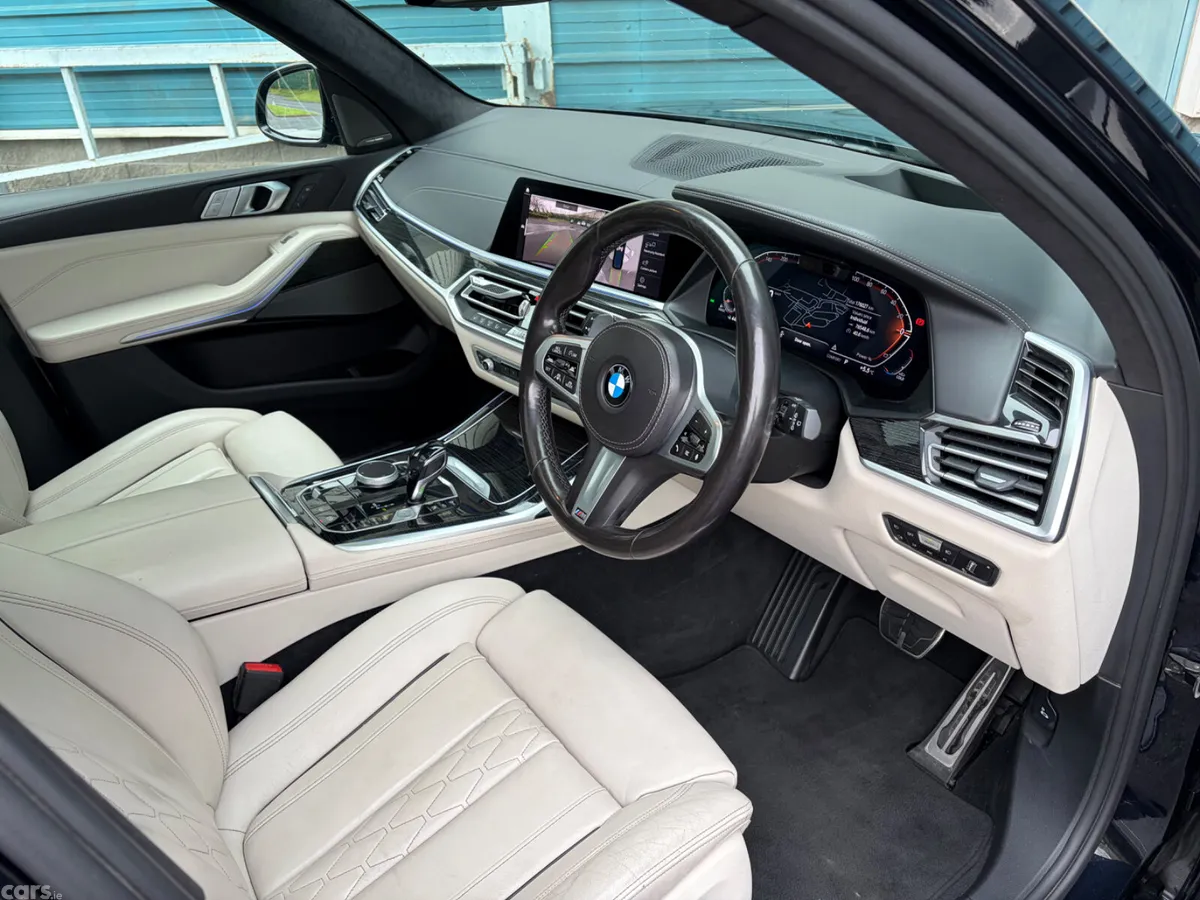 BMW X7 Van, Diesel, 2021, Black