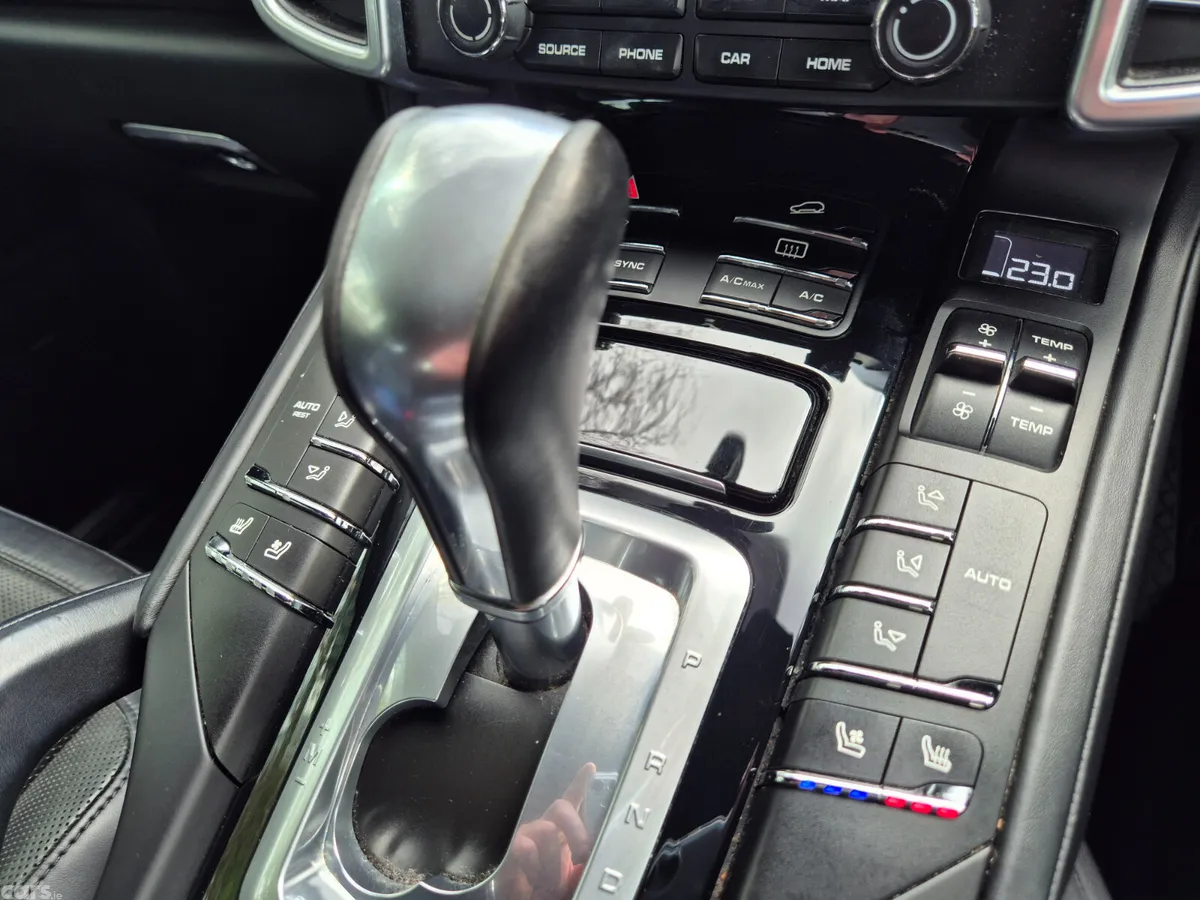 Porsche Cayenne SUV, Petrol, 2017, Black