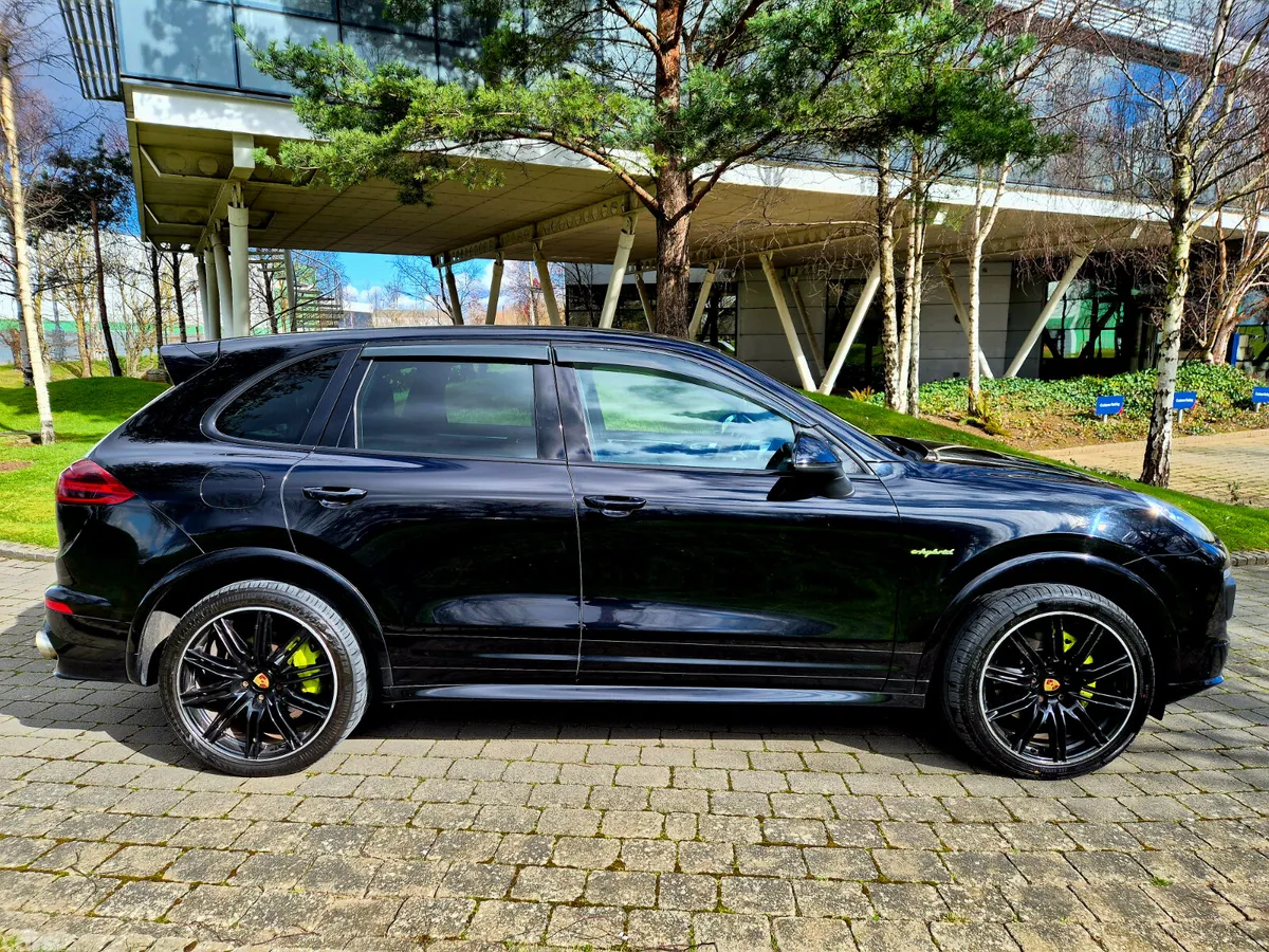 Porsche Cayenne SUV, Petrol, 2017, Black