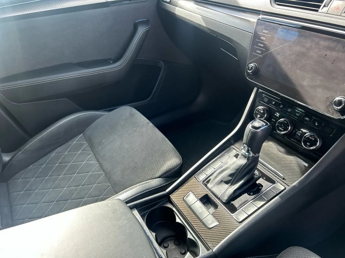 Skoda Superb Saloon, Diesel, 2024, Black