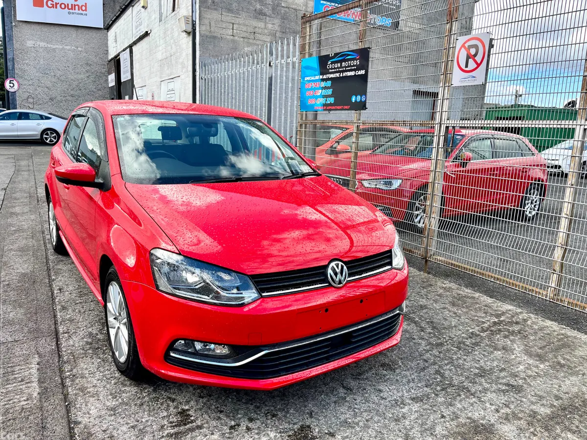 Volkswagen Polo Hatchback, Petrol, 2016, Red