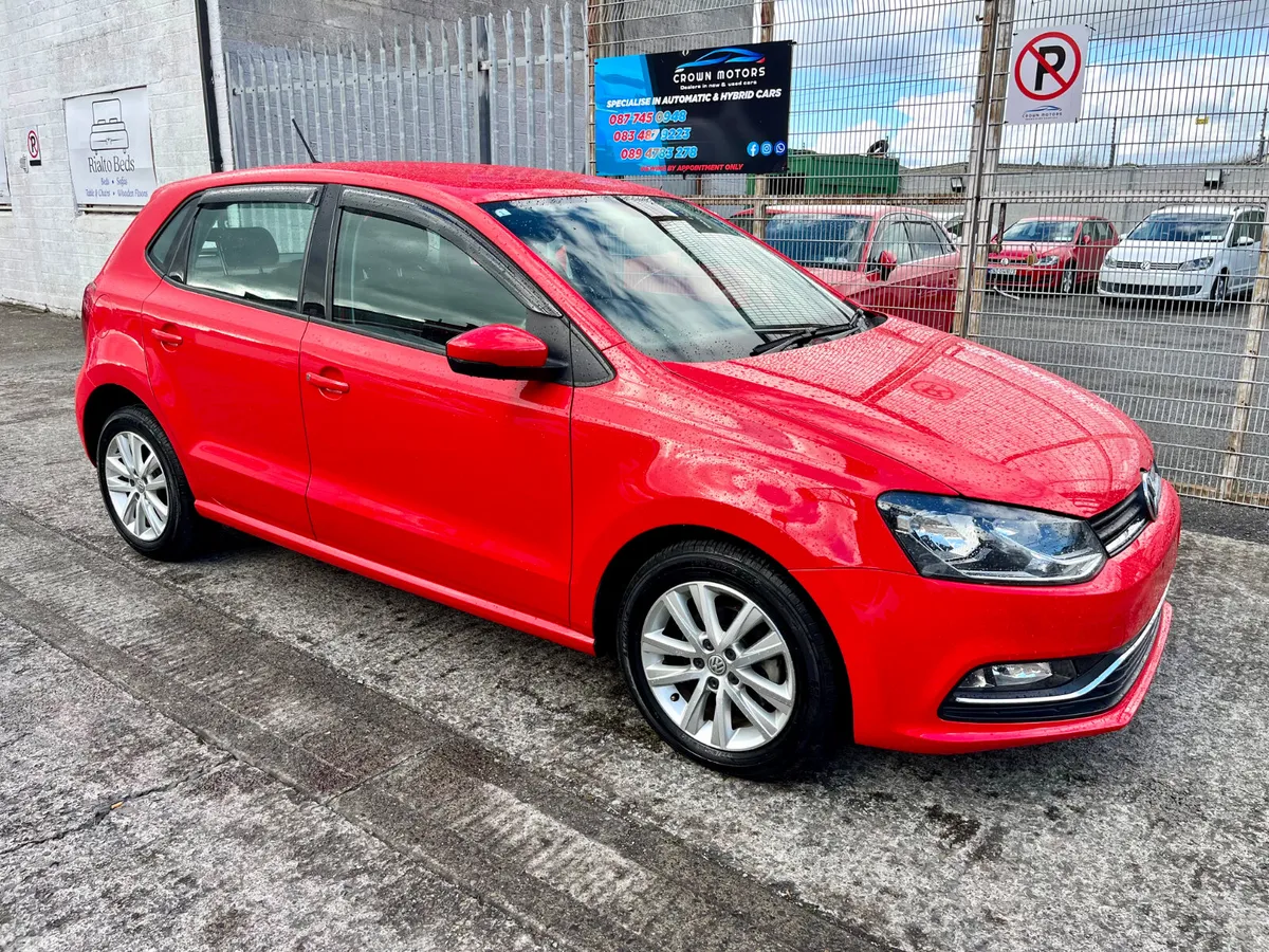 Volkswagen Polo Hatchback, Petrol, 2016, Red