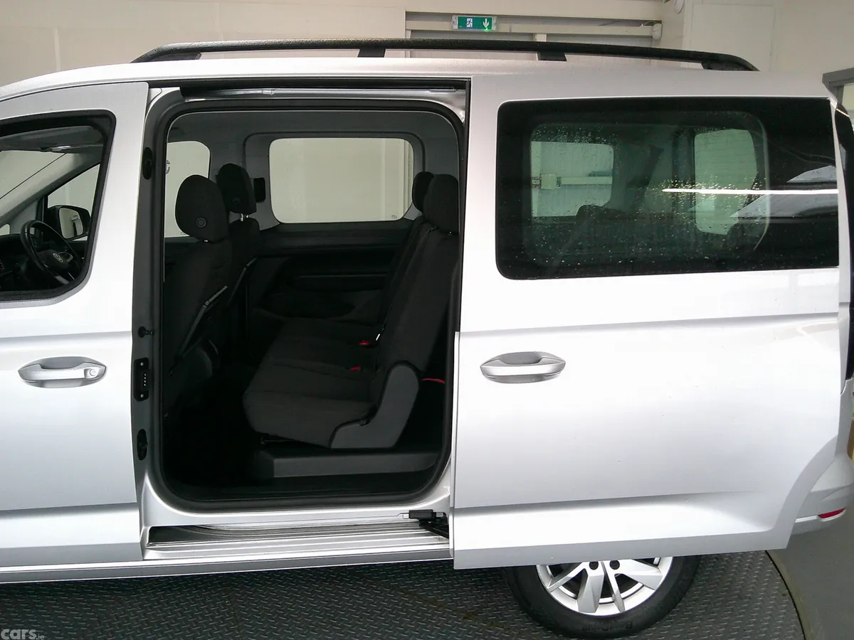 Volkswagen Caddy Maxi Life MPV, Diesel, 2023, Grey
