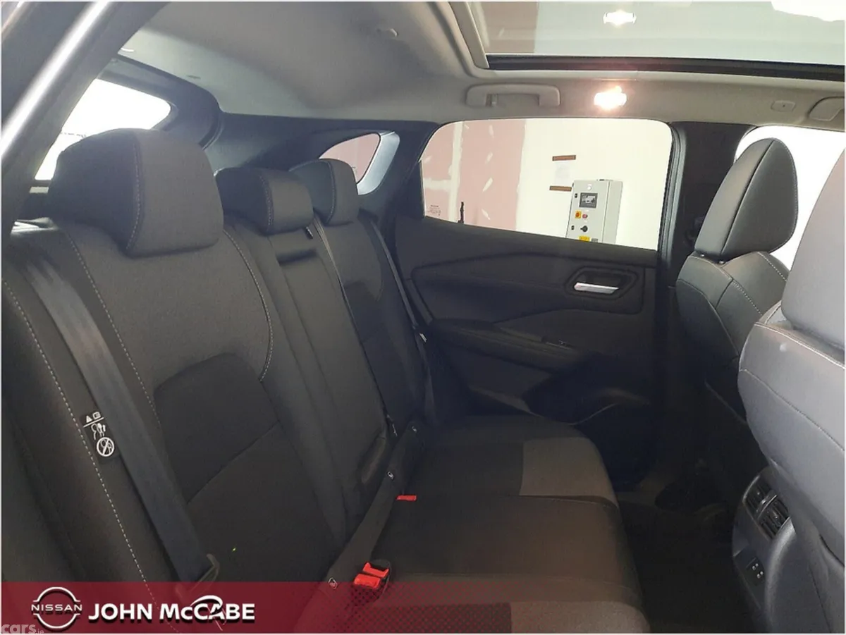 Nissan Qashqai MPV, Petrol Hybrid, 2025, Black