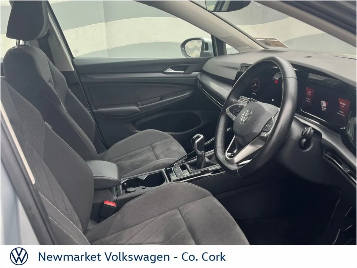 Volkswagen Golf Hatchback, Diesel, 2023, Silver