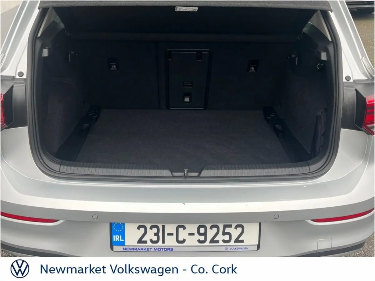 Volkswagen Golf Hatchback, Diesel, 2023, Silver