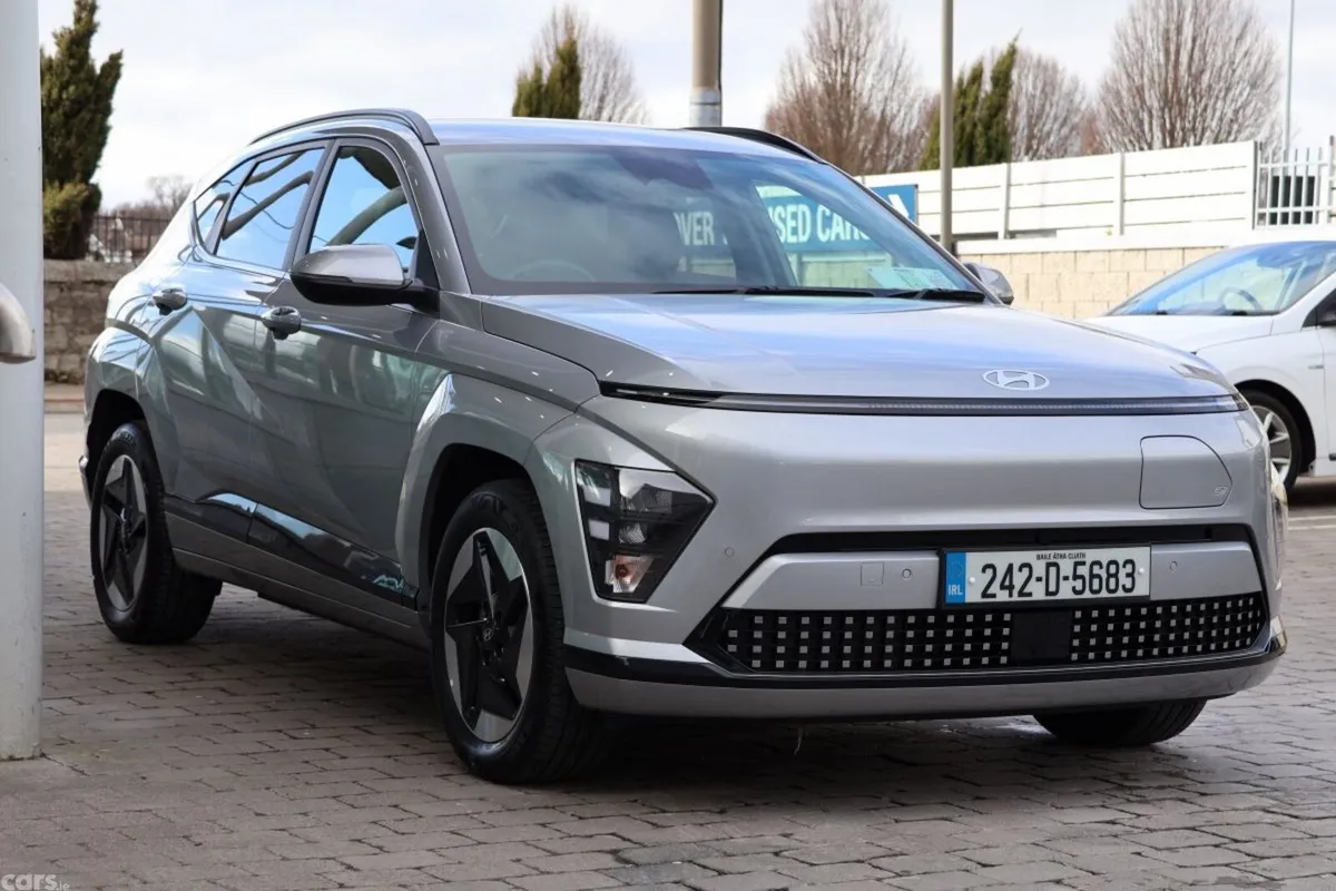 Hyundai KONA MPV, Electric, 2024, Silver