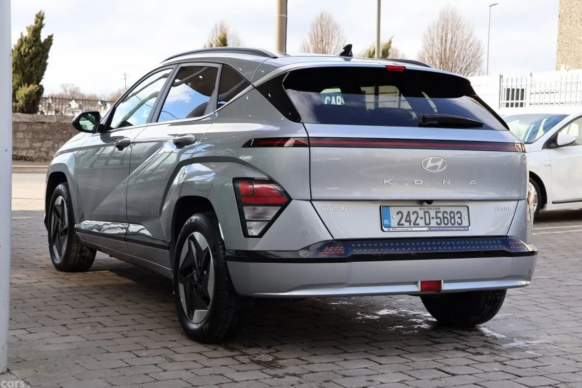 Hyundai KONA MPV, Electric, 2024, Silver