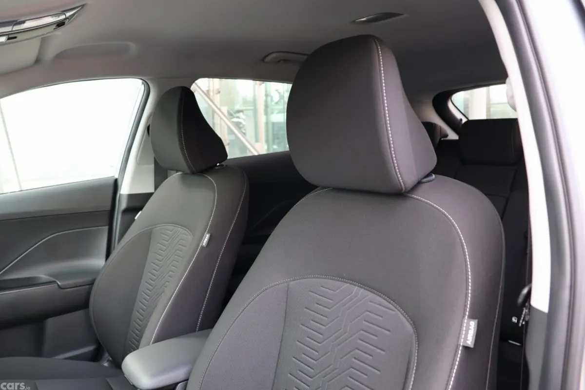 Hyundai KONA MPV, Electric, 2024, Silver