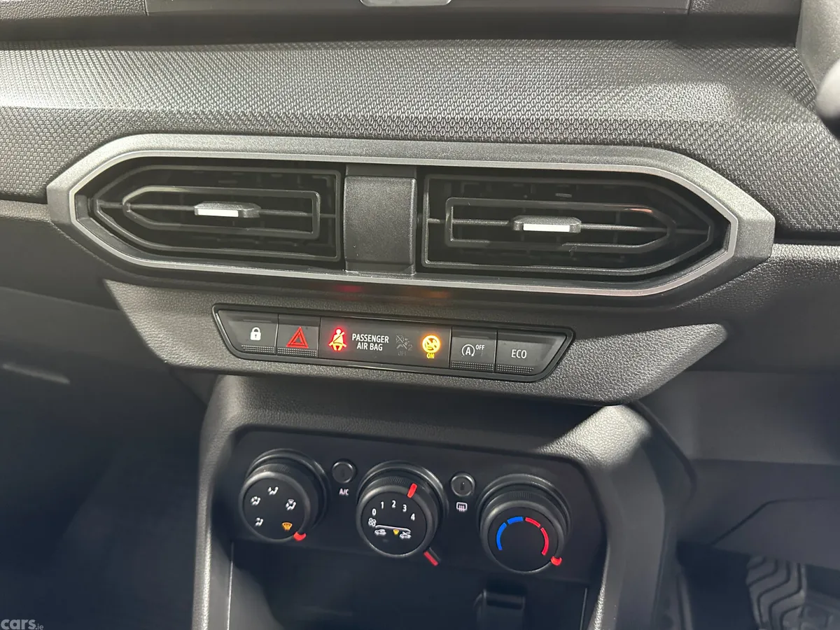 Dacia Sandero Hatchback, Petrol, 2024, Grey