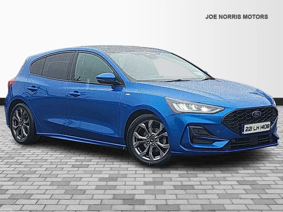Ford Focus Hatchback, Diesel, 2022, Blue