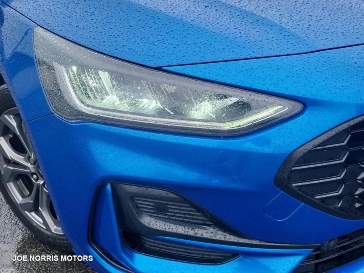 Ford Focus Hatchback, Diesel, 2022, Blue