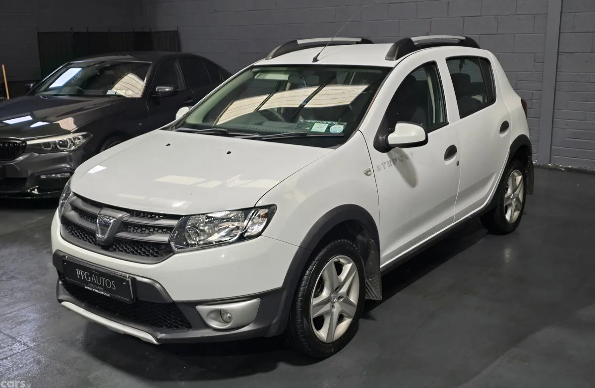 Dacia Sandero Stepway Hatchback, Diesel, 2015, White