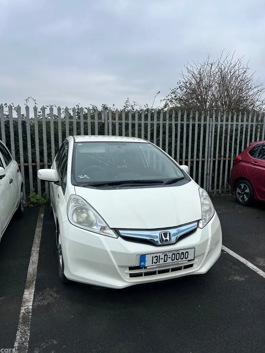 Honda Fit Hatchback, Petrol Hybrid, 2013, White