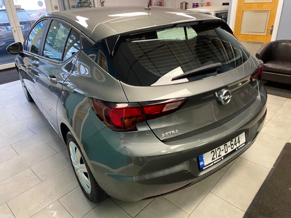 Opel Astra Hatchback, Diesel, 2021, Grey
