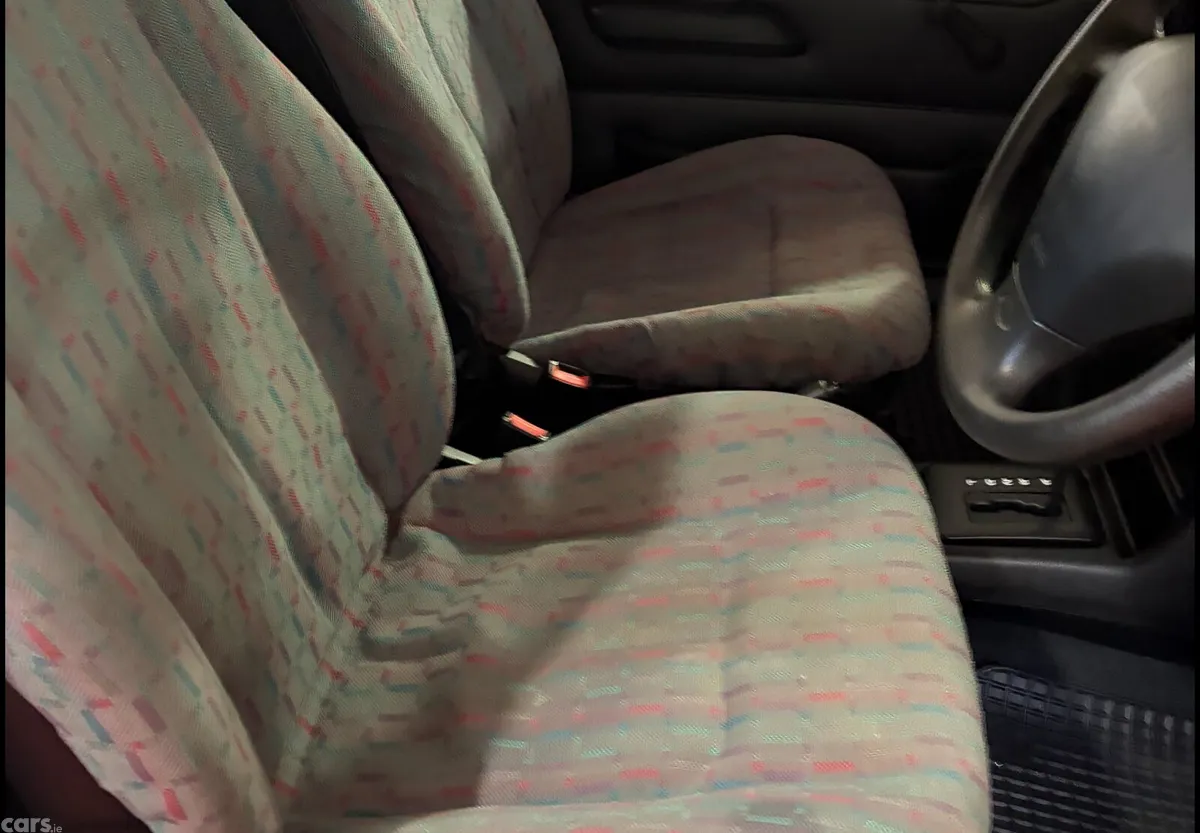 Ford Fiesta Hatchback, Petrol, 1994, Red