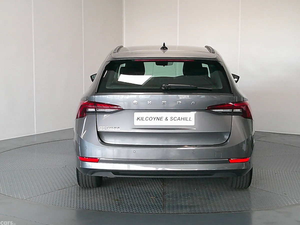 Skoda Octavia Estate, Diesel, 2023, Grey