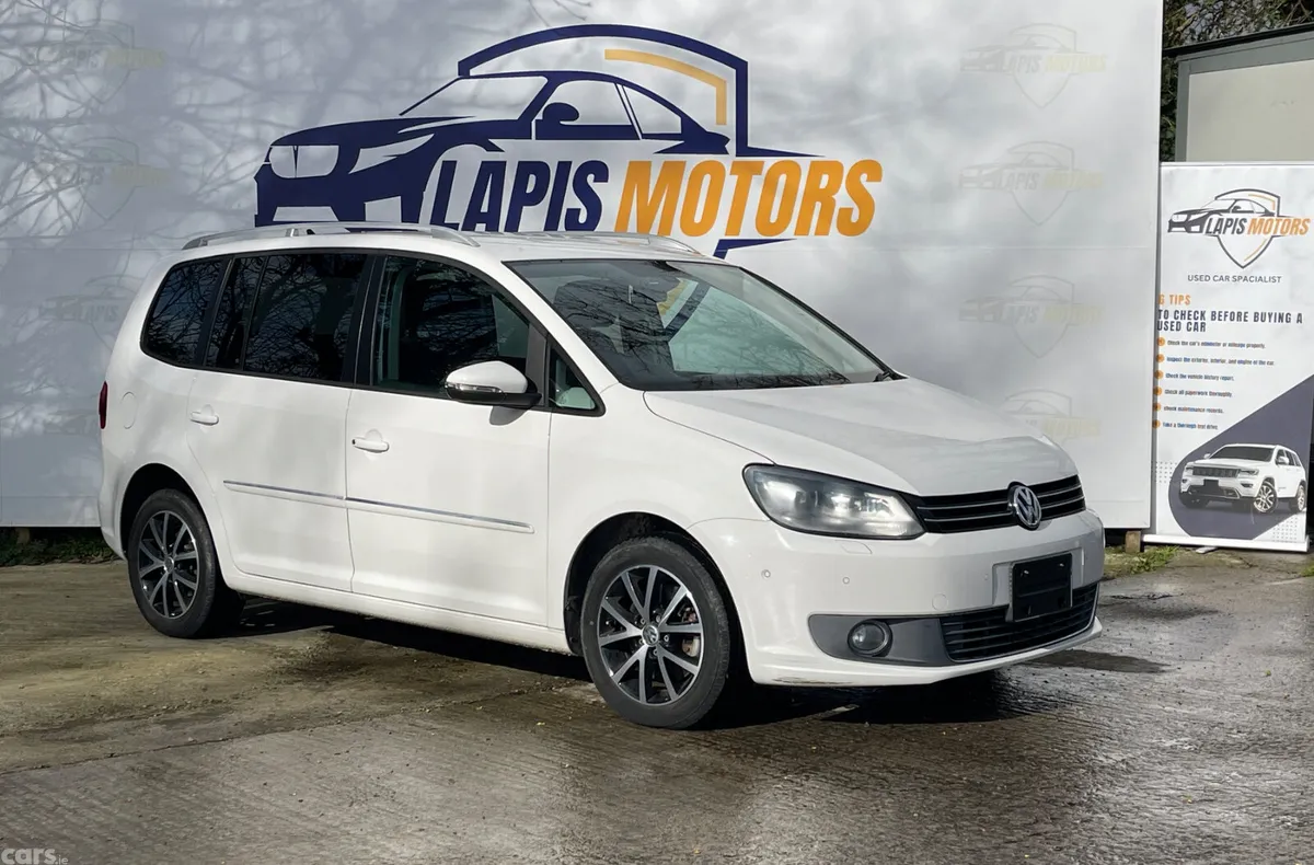 Volkswagen Tiguan MPV, Petrol, 2013, White