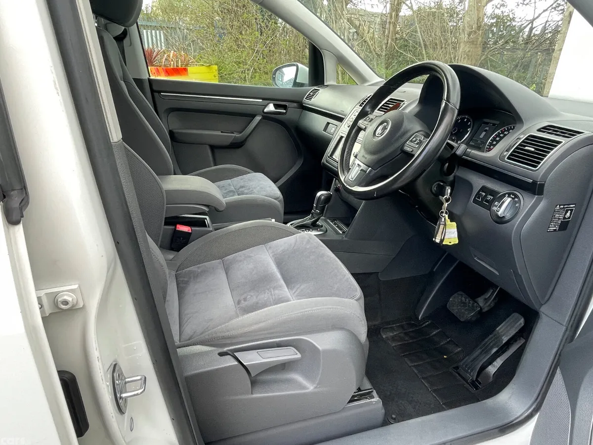 Volkswagen Tiguan MPV, Petrol, 2013, White