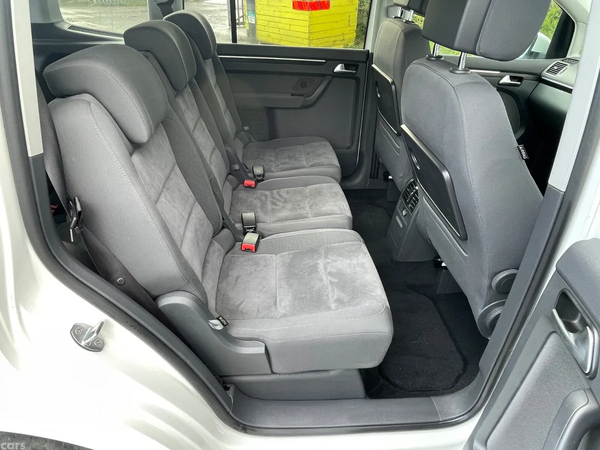 Volkswagen Tiguan MPV, Petrol, 2013, White