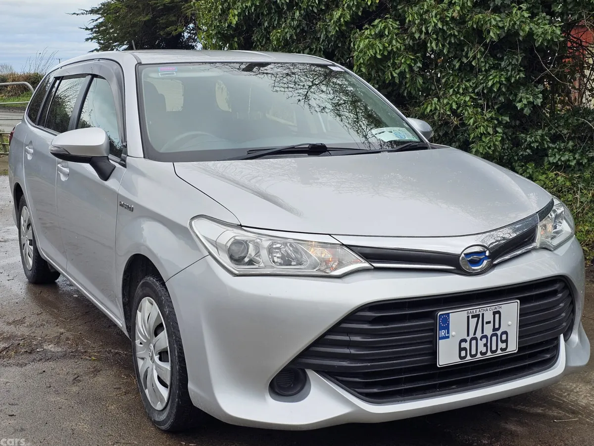 Toyota Corolla Estate, Petrol Hybrid, 2017, Silver