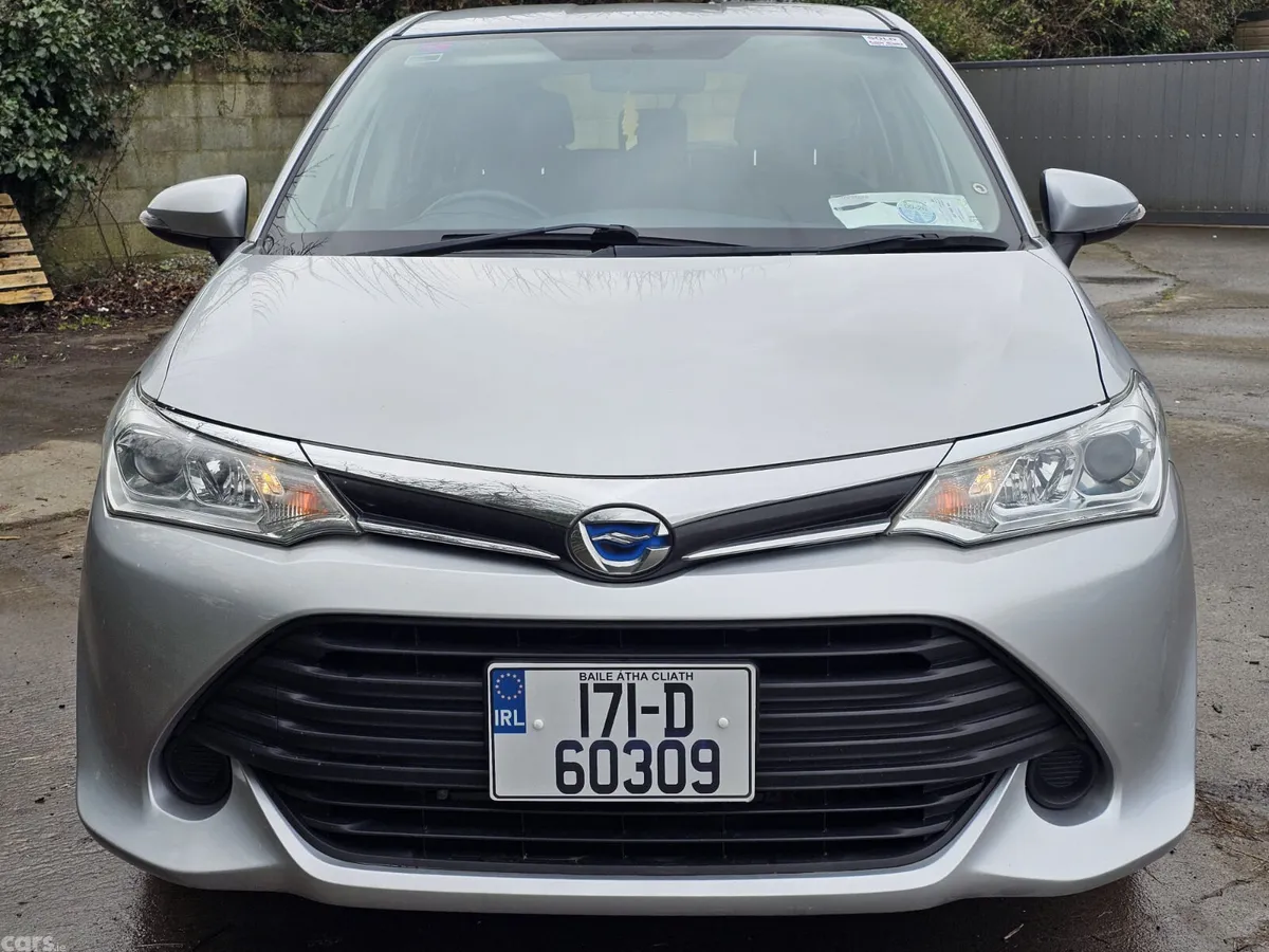 Toyota Corolla Estate, Petrol Hybrid, 2017, Silver