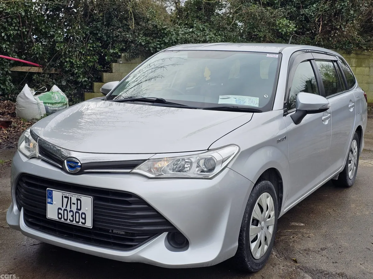 Toyota Corolla Estate, Petrol Hybrid, 2017, Silver