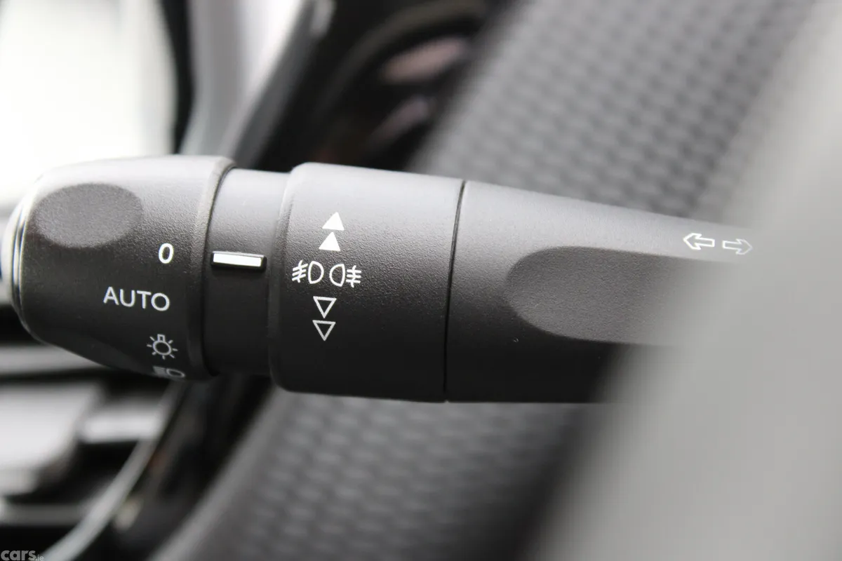 Peugeot 2008 Hatchback, Diesel, 2018, Grey