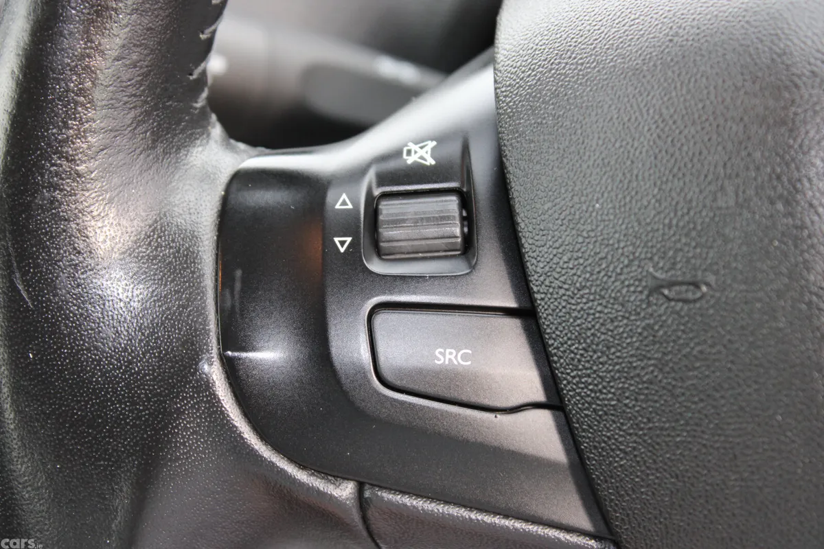 Peugeot 2008 Hatchback, Diesel, 2018, Grey