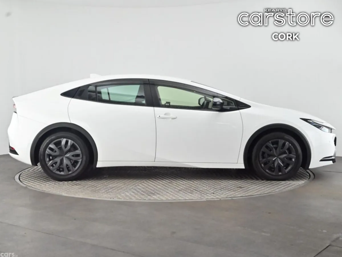 Toyota Prius Hatchback, Petrol Hybrid, 2023, White