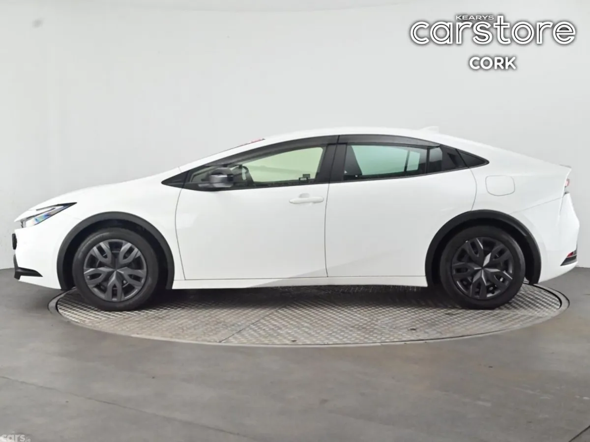 Toyota Prius Hatchback, Petrol Hybrid, 2023, White