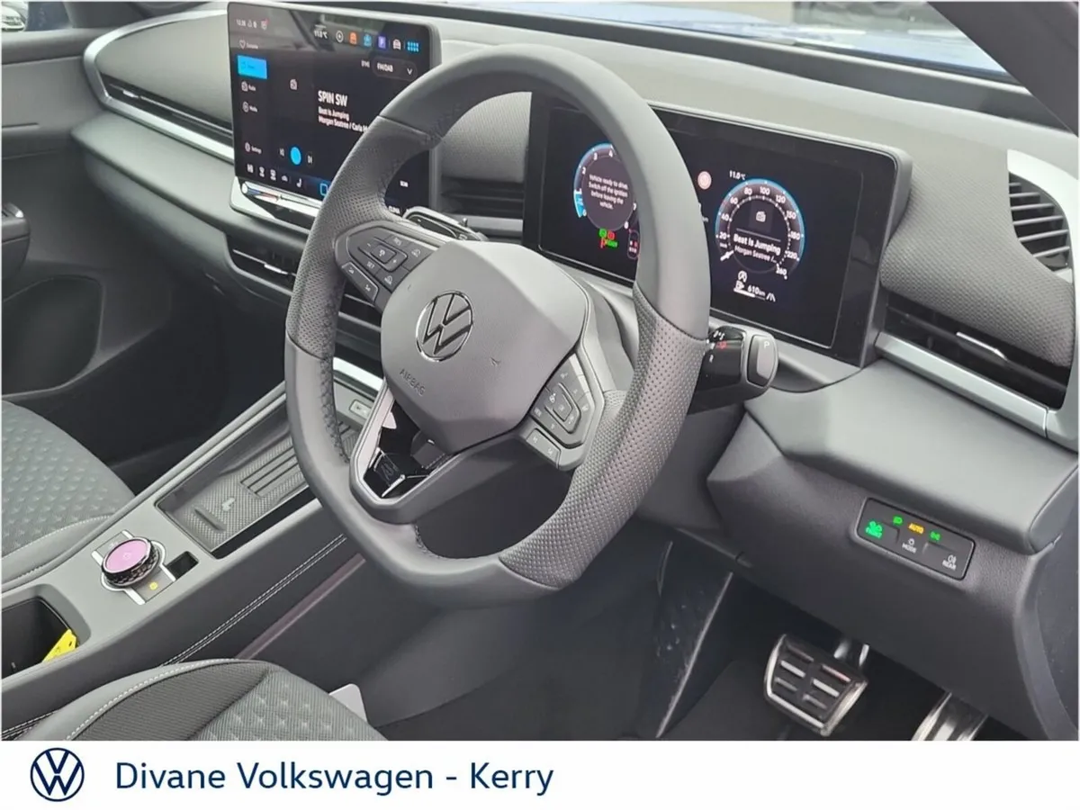 Volkswagen T-Roc SUV, Petrol, 2027, Blue