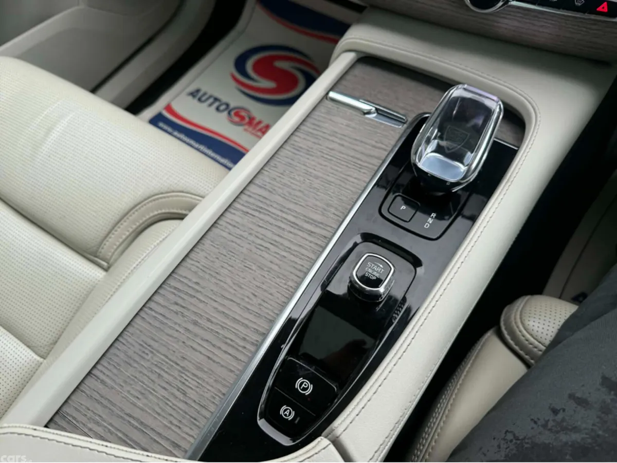 Volvo XC90 MPV, Petrol Plug-in Hybrid, 2023, Blue
