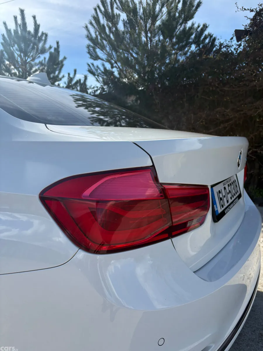 BMW 3-Series Saloon, Petrol Plug-in Hybrid, 2016, White