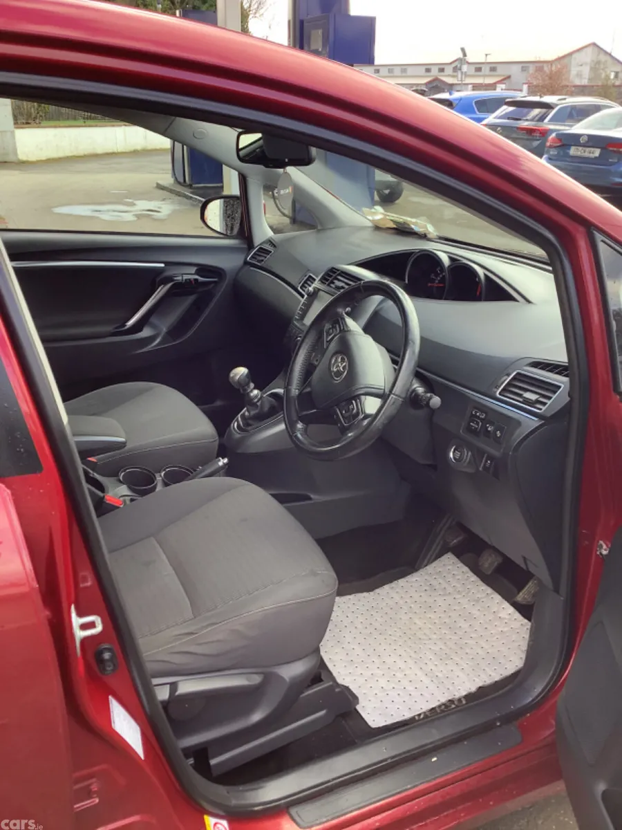 Toyota Verso MPV, Diesel, 2017, Red