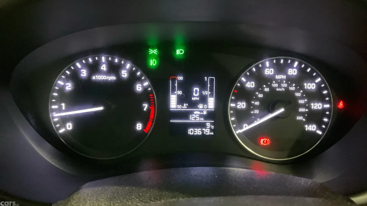 Hyundai i20 Hatchback, Petrol, 2016, White