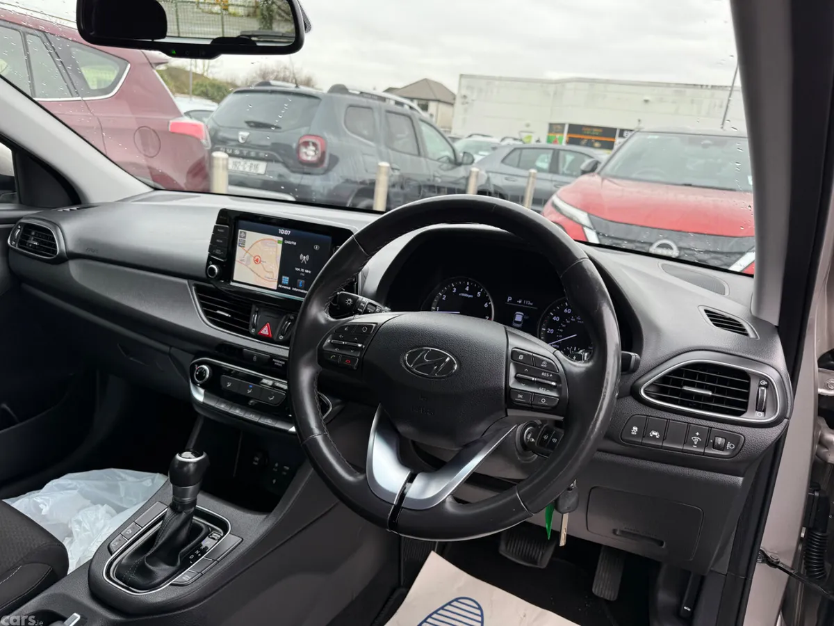 Hyundai i30 Estate, Petrol, 2018, Beige
