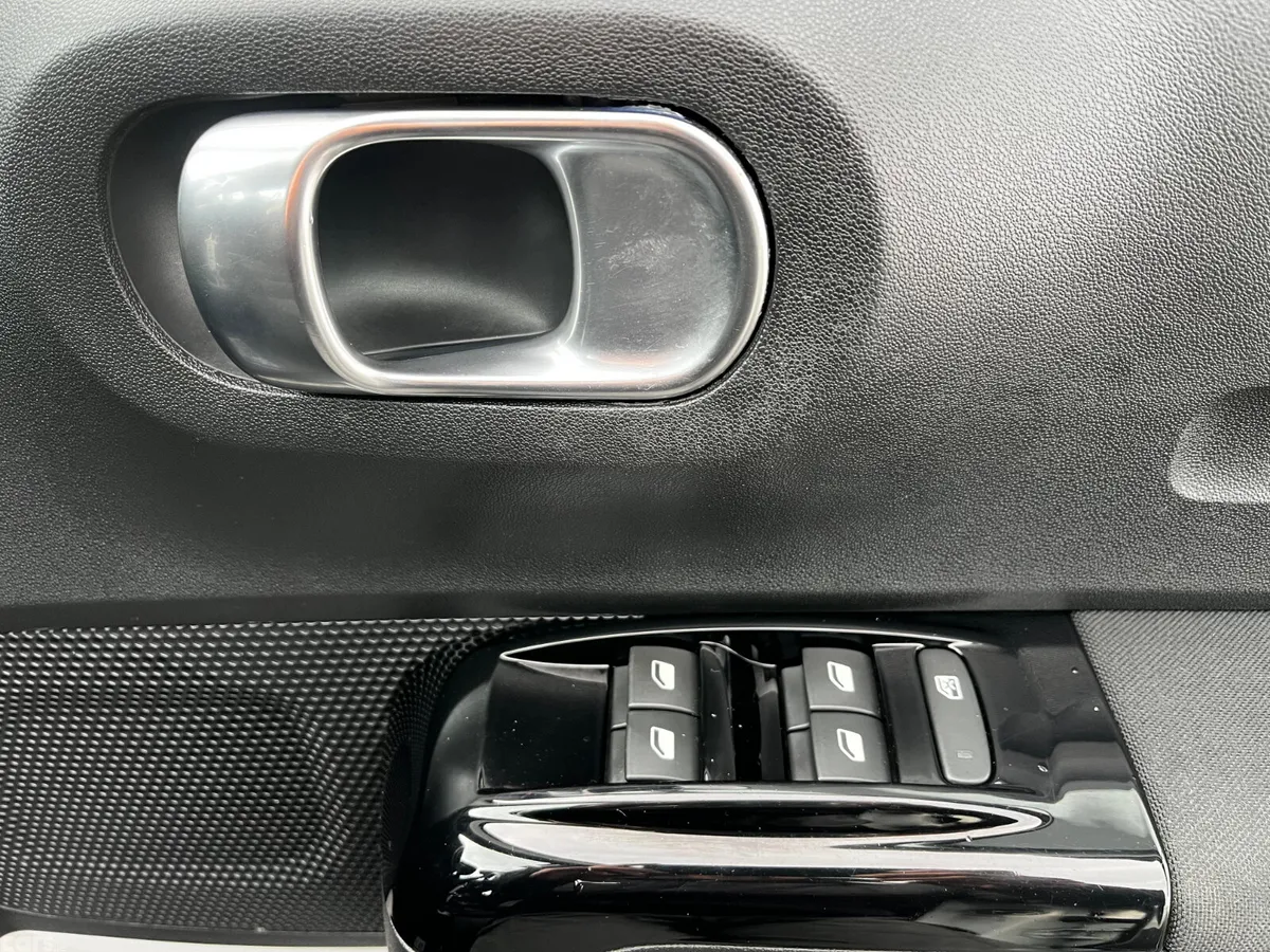 Citroen C3 Hatchback, Petrol, 2019, White