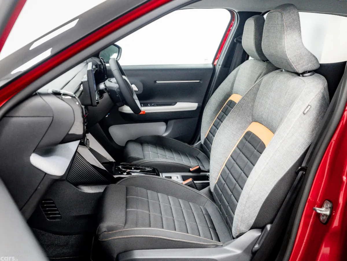 Citroen C3 Aircross SUV, Petrol Hybrid, 2026, Red