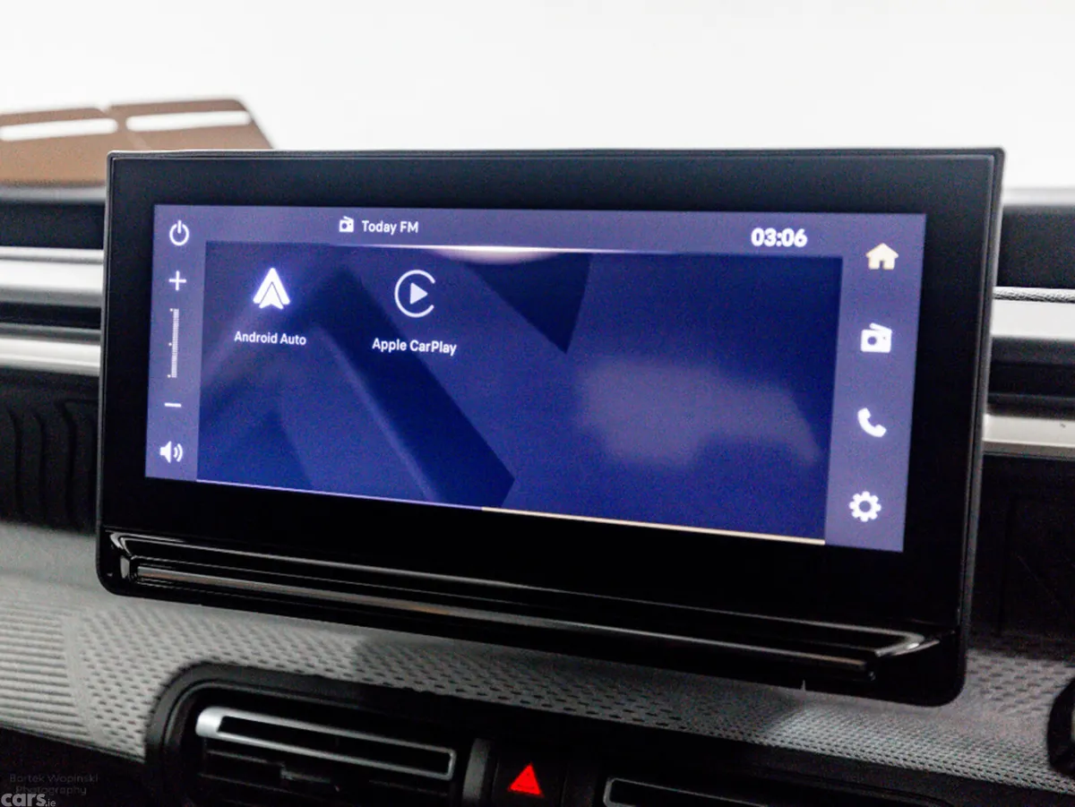 Citroen C3 Aircross SUV, Petrol Hybrid, 2026, Red
