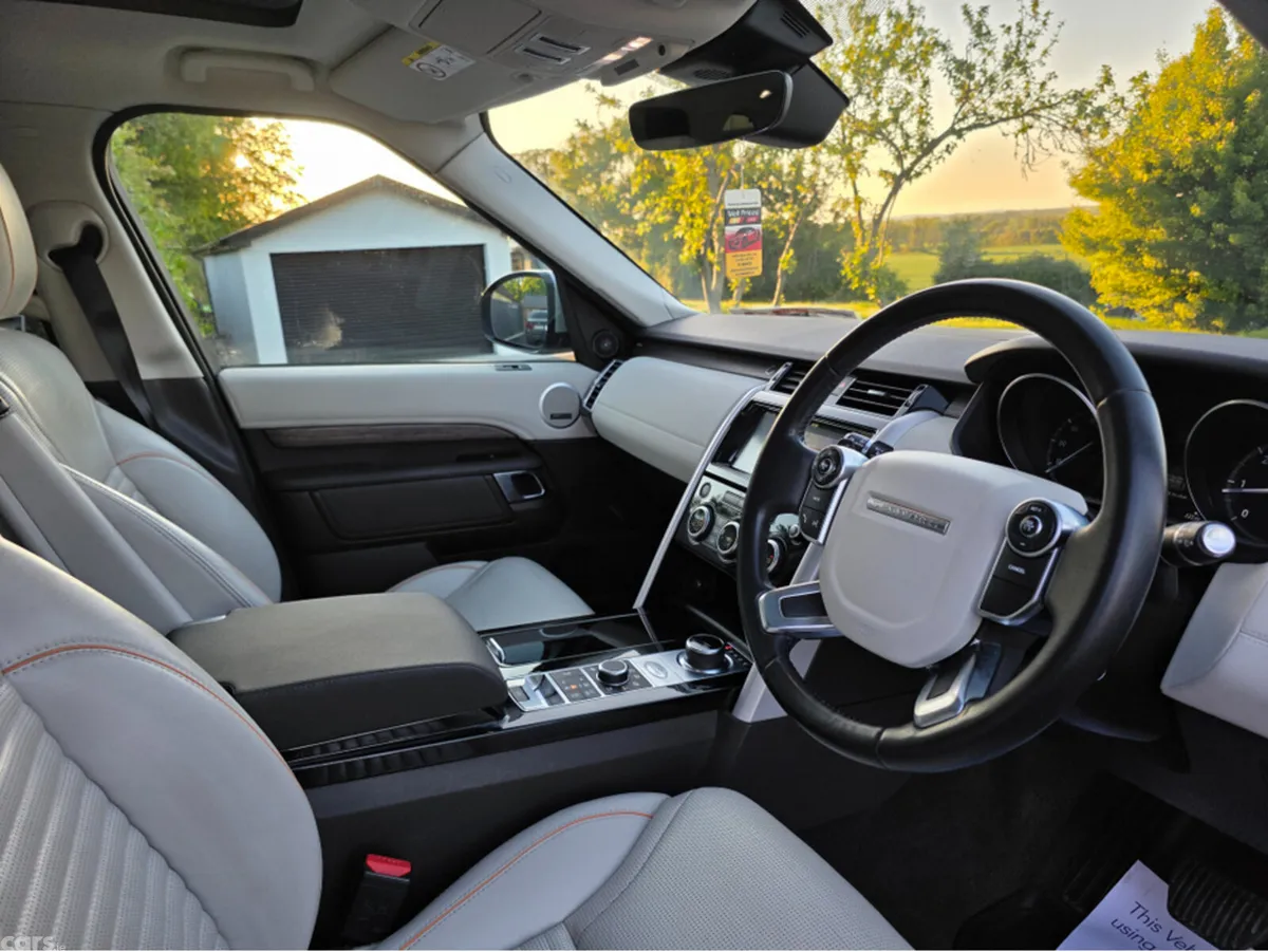 Land Rover Discovery SUV, Diesel, 2017, Gold