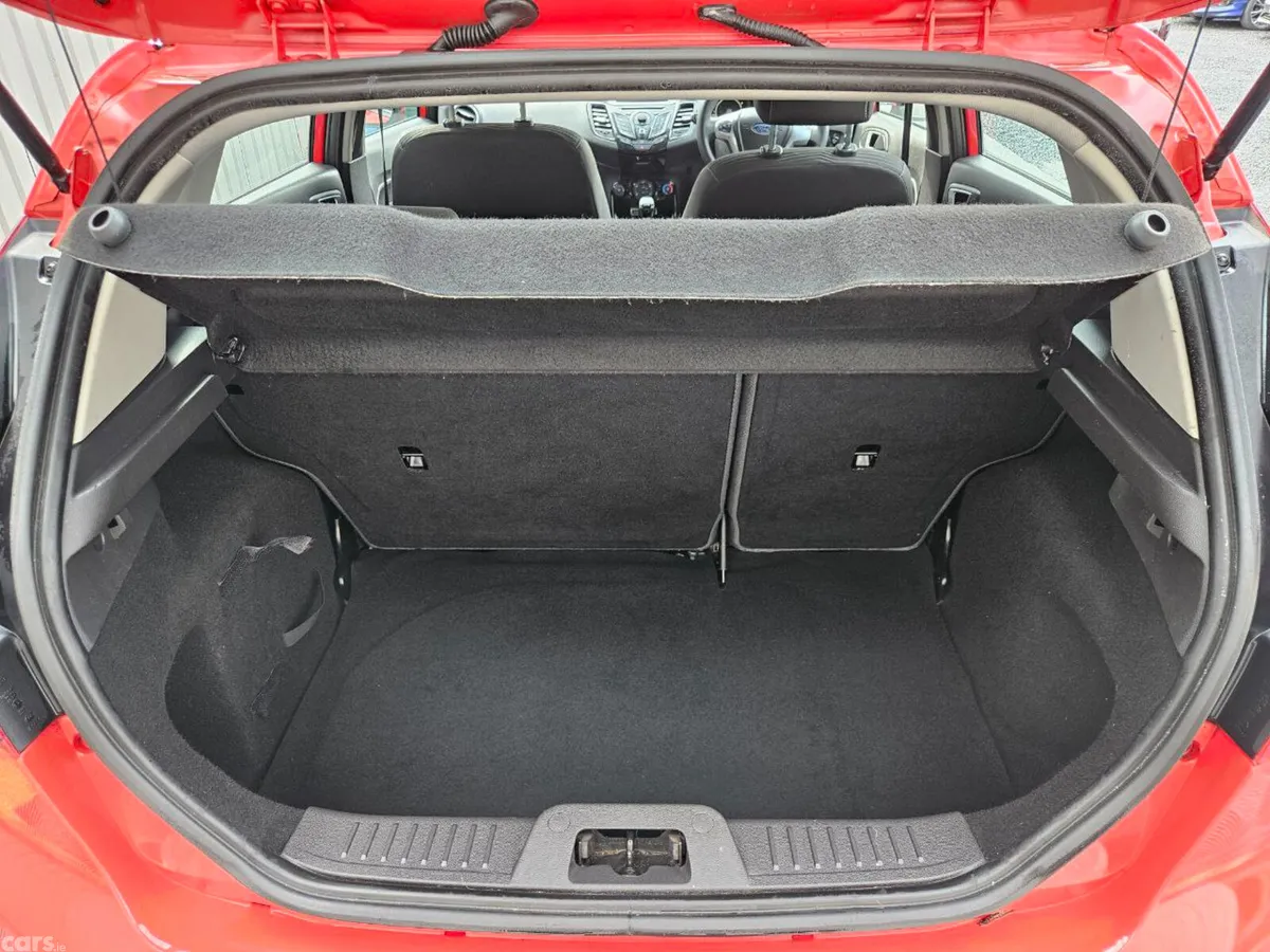 Ford Fiesta Hatchback, Petrol, 2014, Red