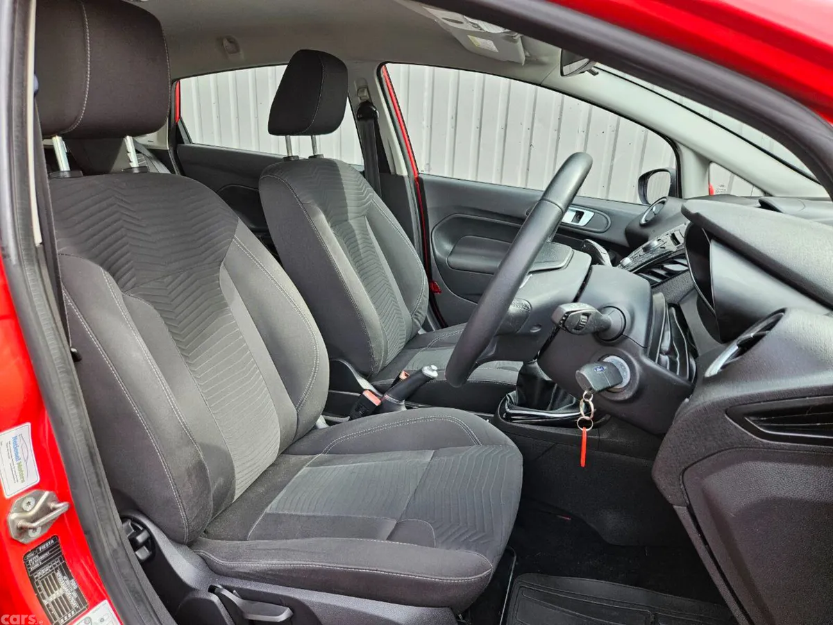 Ford Fiesta Hatchback, Petrol, 2014, Red