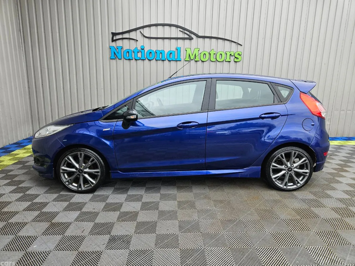 Ford Fiesta Hatchback, Petrol, 2017, Blue
